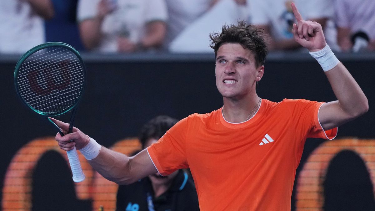 Menšík v prvním zápase po zranění zvládl v Dauhá třísetovou bitvu